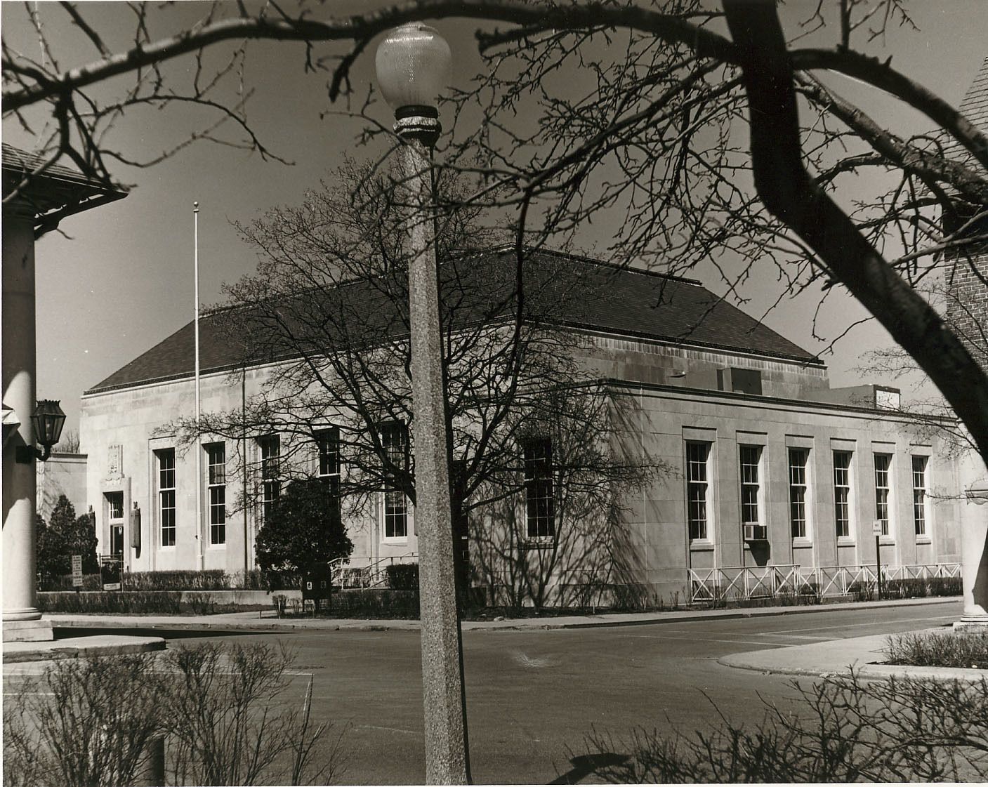 Lake Forest Post Office, built 1932.
