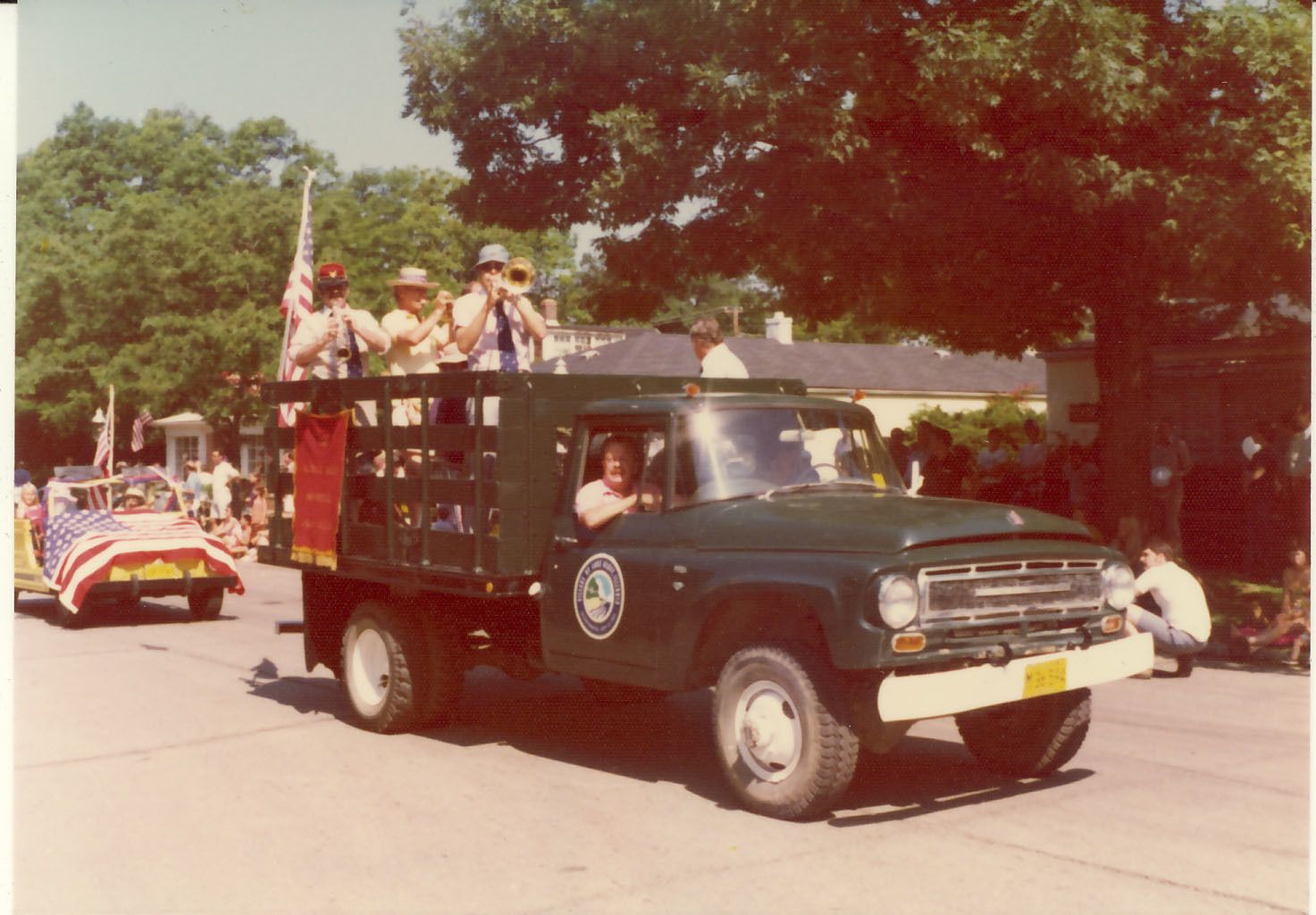 Samuel Dent Memorial Jazz Band in the parade, July 4, 1975.