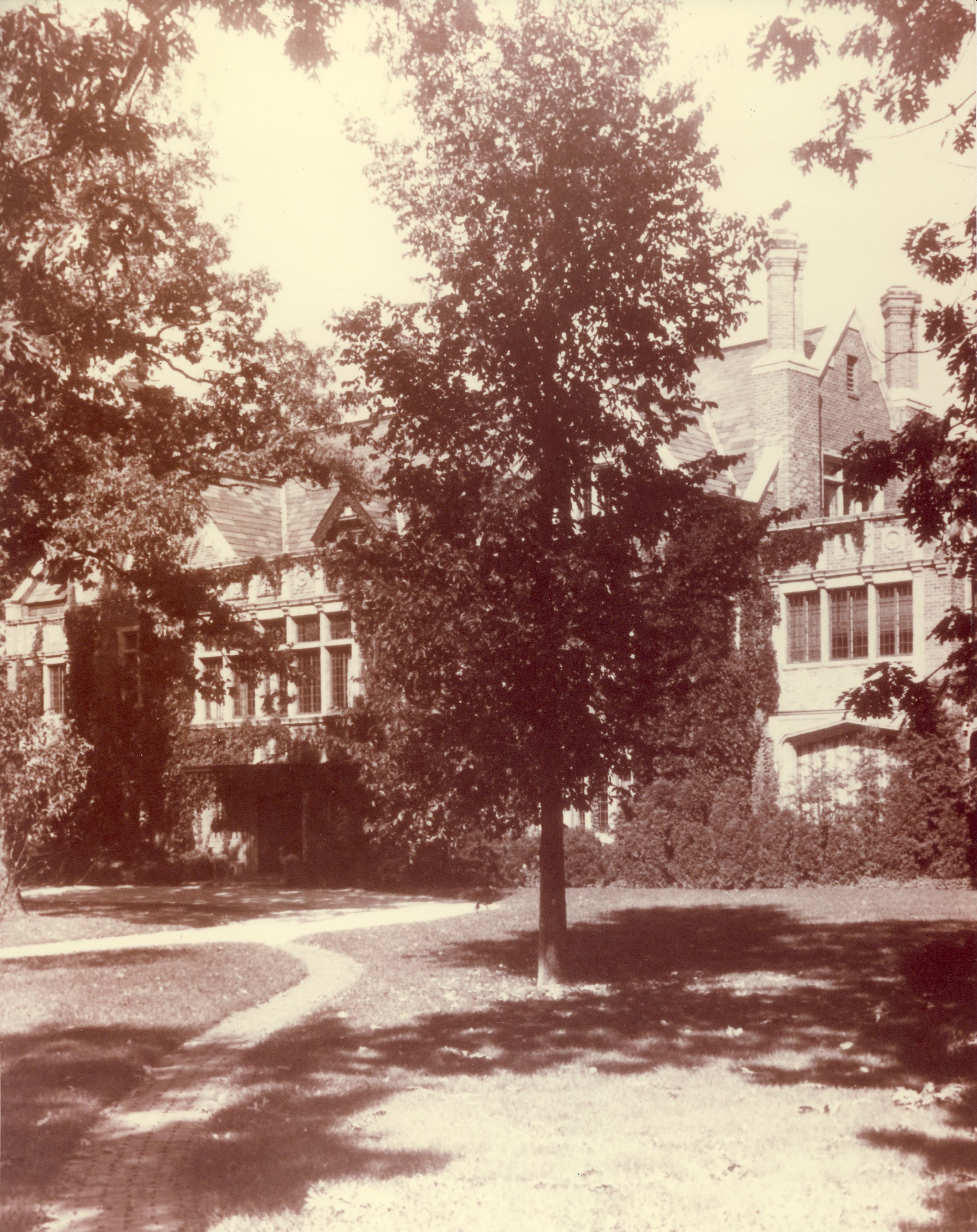 425 North Sheridan Road.