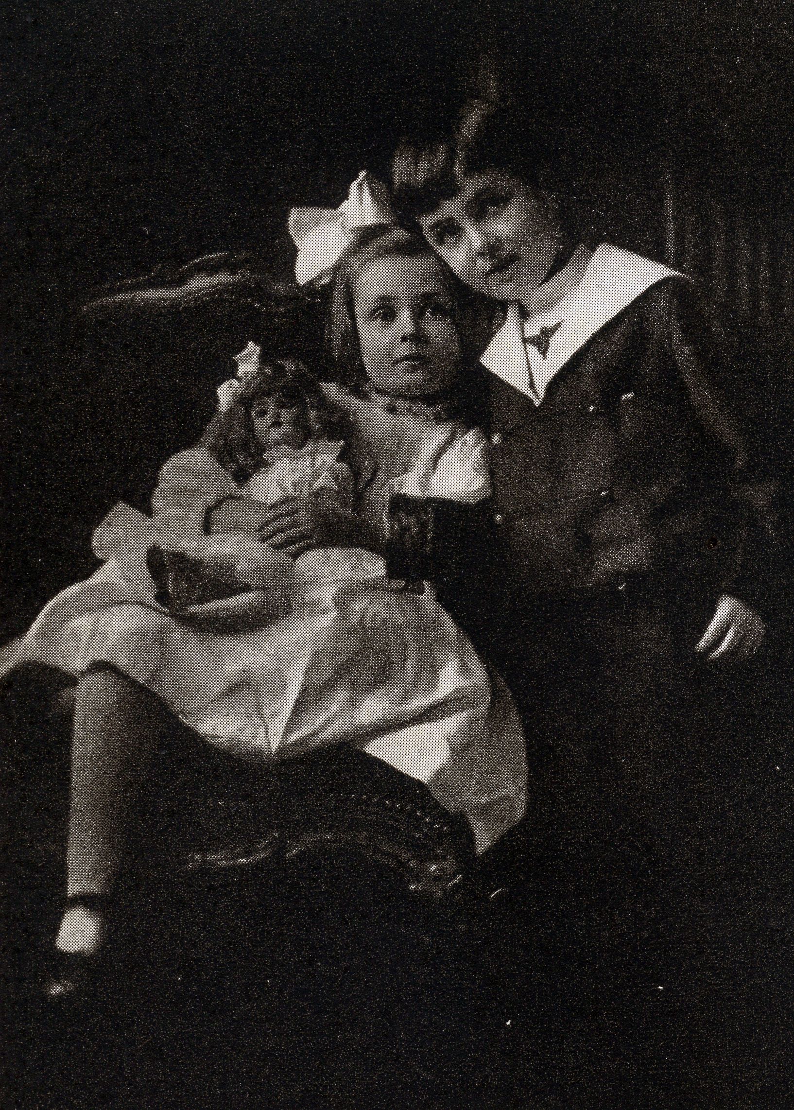 Arthur Meeker Jr. with his younger sister Mary. Image from Chicago, With Love, by Arthur Meeker.