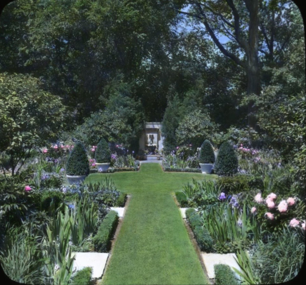 Stornoway gardens, 1912, Donald and Katherine McLennan estate, 1345 Lake Road. Image source: Garden Club of America, Smithsonian.